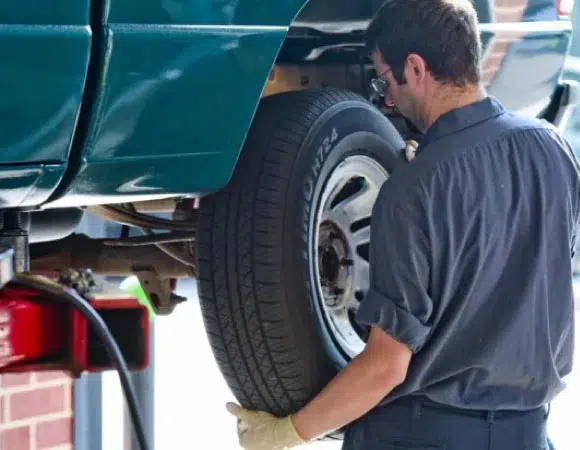 MOBILE TYRE CHANGE IN DUBAI